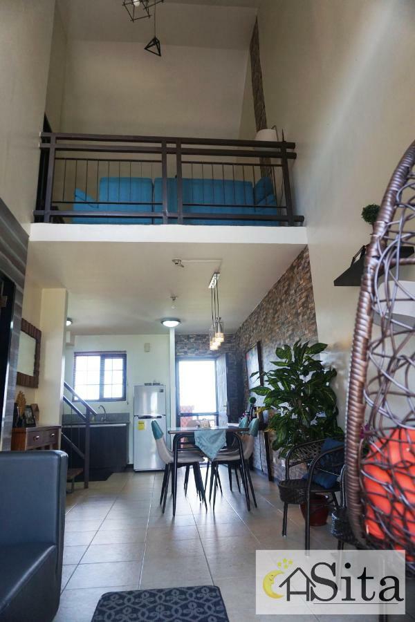 Cozy Penthouse In Tagaytay Appartement Tagaytay City Buitenkant foto