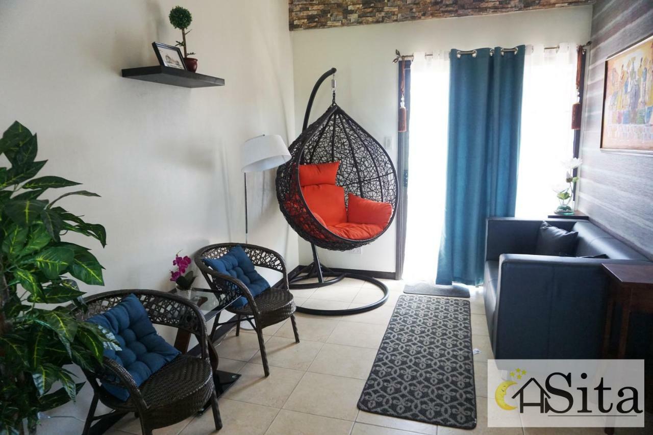 Cozy Penthouse In Tagaytay Appartement Tagaytay City Buitenkant foto